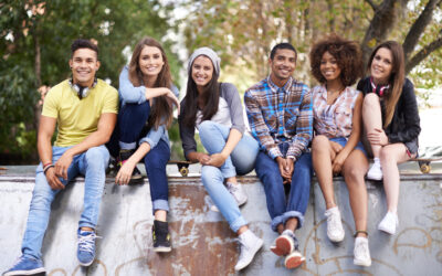 Meningitis en adolescentes: lo que toda familia debe saber entre los 13 y 18 años